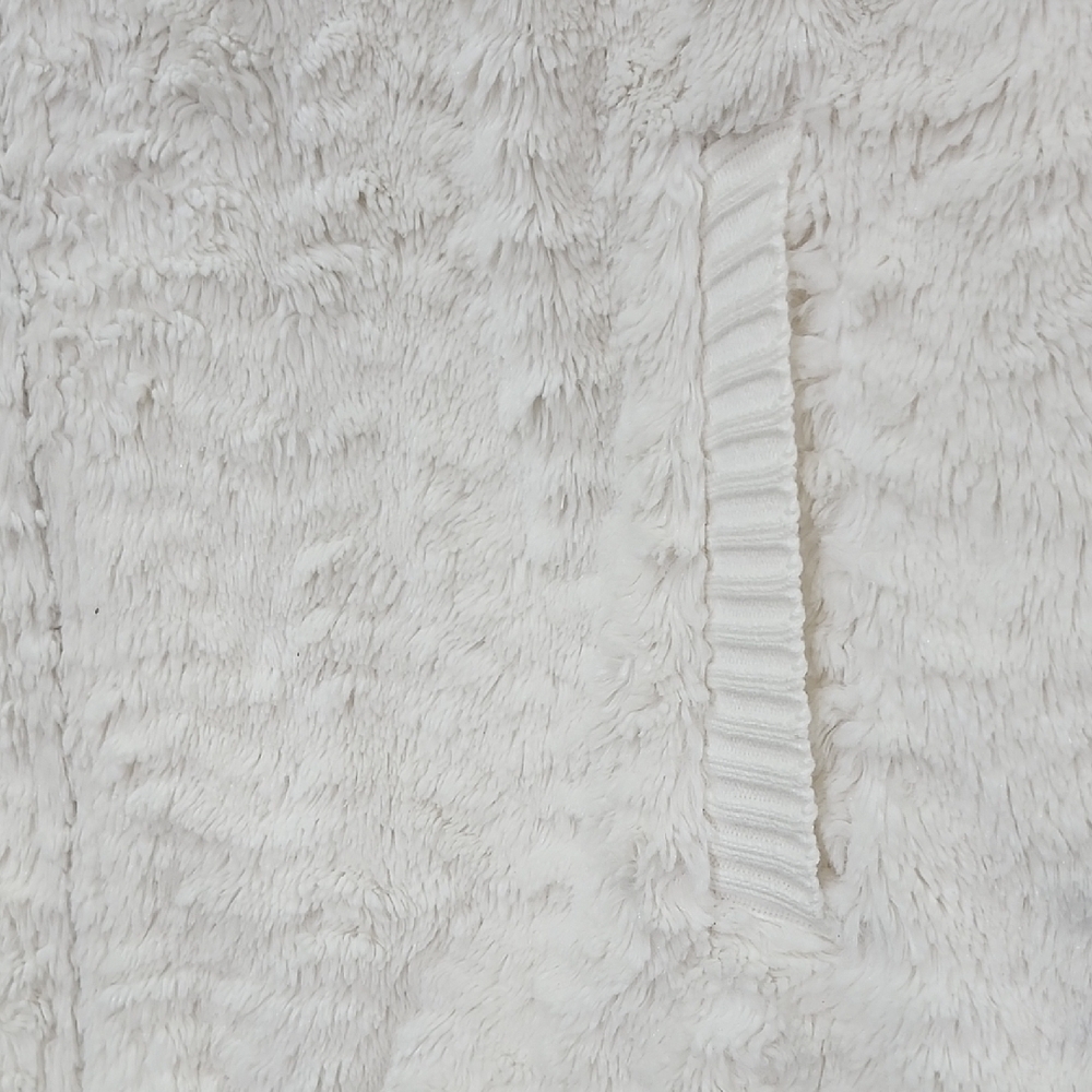 Alfred Dunner White Ribbed Vests - Picture 4 of 7